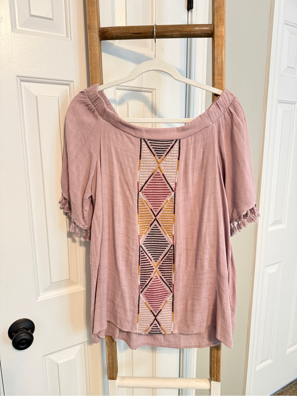 Knox Rose Mauve Off-Shoulder Top with Geometric Embroidery